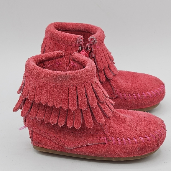Minnetonka pink suede double Fringe baby booties size 2 - Picture 3 of 16
